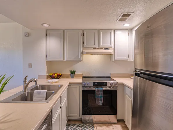 3301 Monroe St NE Unit B17, Albuquerque, NM 87110