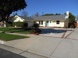 21051 Hemmingway St, Canoga Park, CA 91304