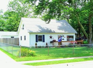 910 Exeter Rd, Columbus, OH 43213