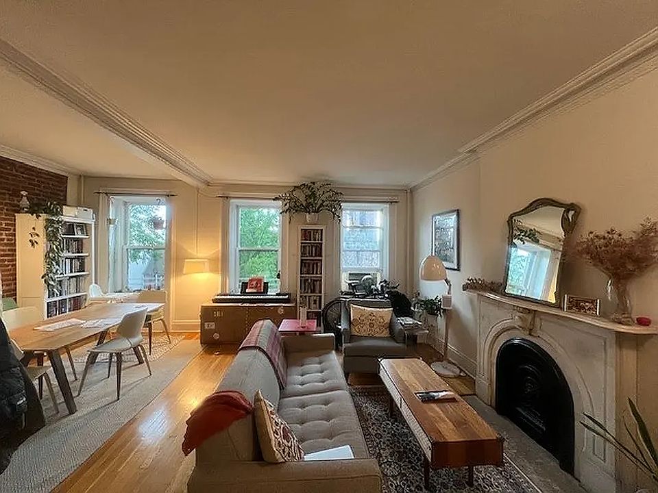 1st image of 39 7th Ave #2