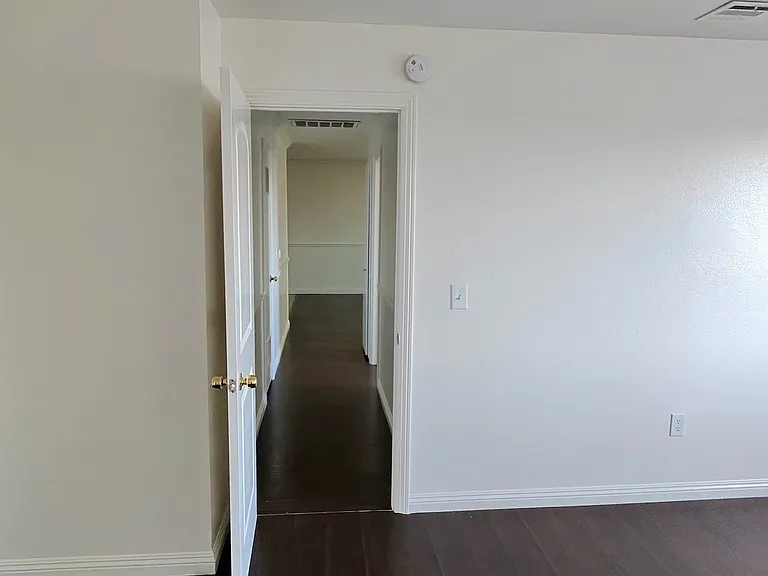 3902 W Valencia Dr #11 — Photo 6