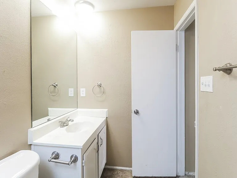 7522 Christie Ln — Photo 12