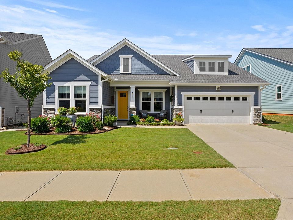 1st image of 202 Durness Dr