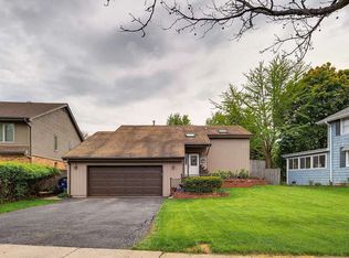 738 Plentywood Ln, Bensenville, IL