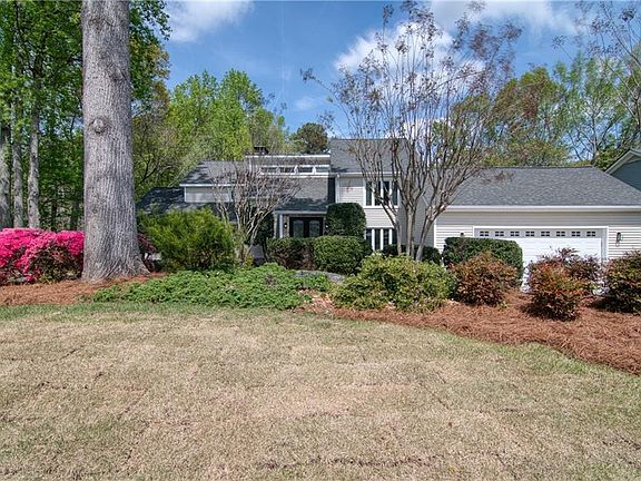 2nd image of 478 Timberlea Lake Dr SE