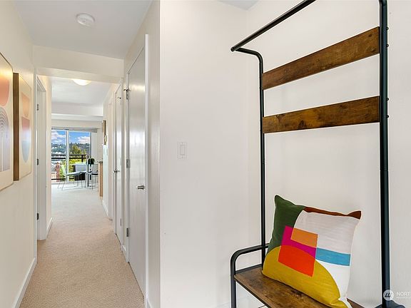 4th image of 1601 Taylor Avenue N #402