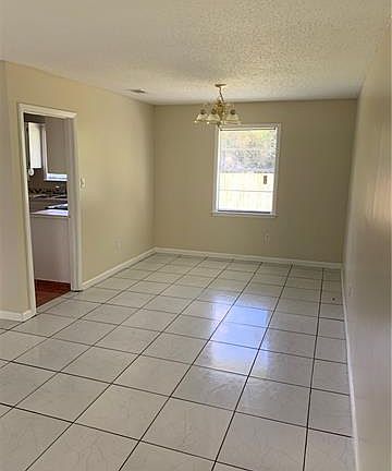 5th image of 384 Westmeade Dr