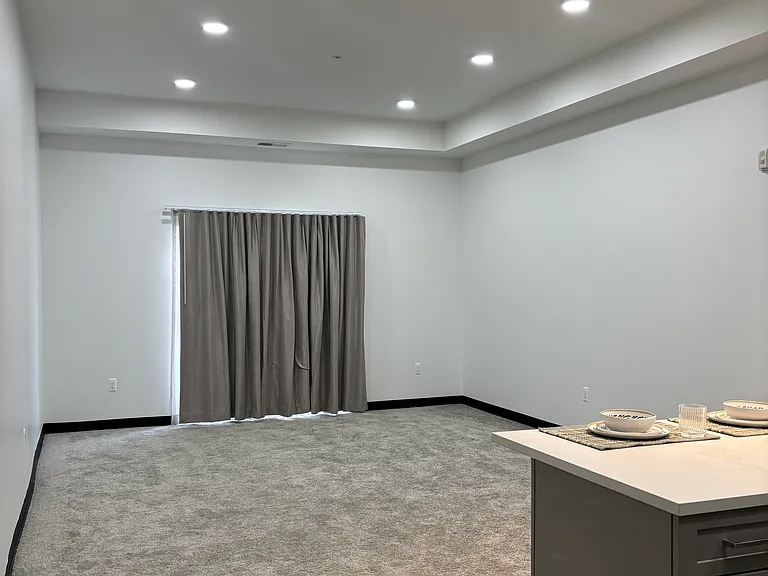 Serenity Shores Apartments — Photo 32