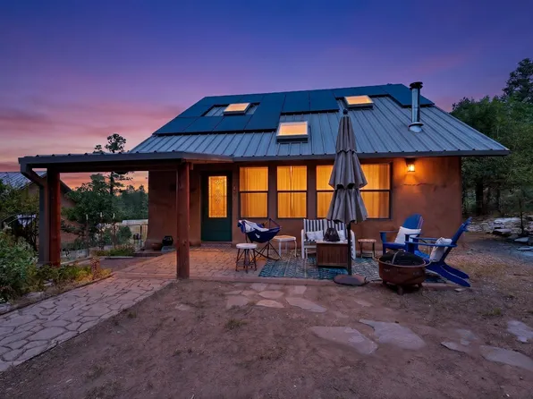 69 Pigeon Ranch Rd, Glorieta, NM 87535