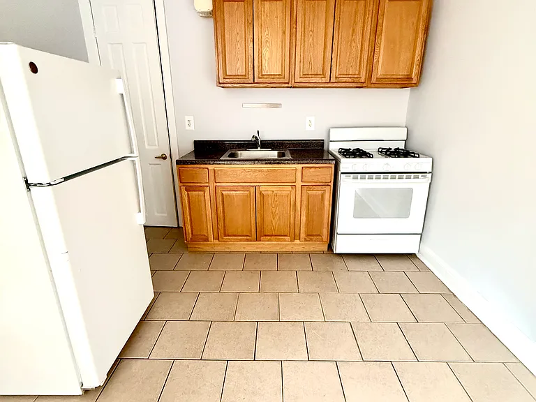 3521 Dekalb Ave #6A — Photo 3