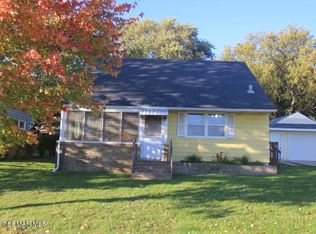 305 Frontage Rd NE, Byron, MN 55920