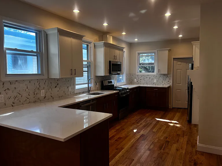309 Academy St #2 — Photo 3