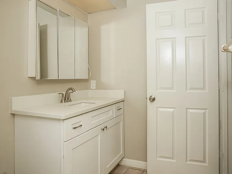 5785 Colonial Oaks Blvd — Photo 12