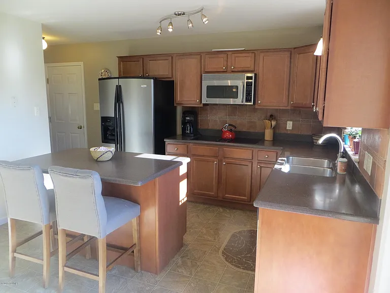 9 Delwood Dr — Photo 6