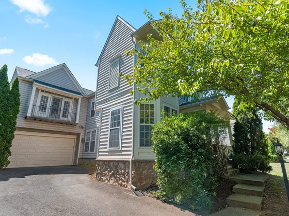 40405 Milford Dr, Ashburn, VA 20148
