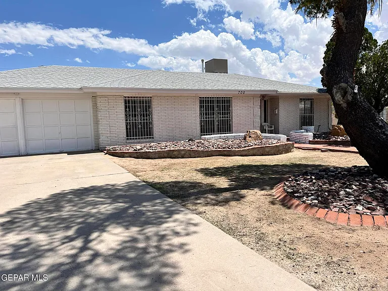 700 Horncastle Rd — Photo 10