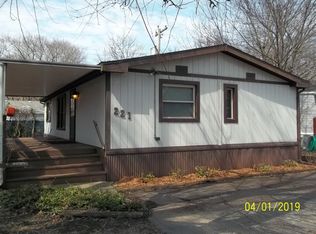 221 Dewey St, Urbana, IL