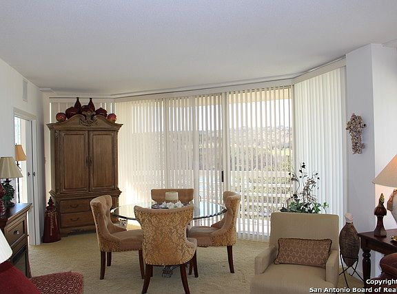 2nd image of 1006 Guadalupe St #4E