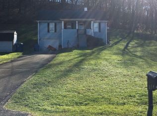 234 Columbia Rd, New Kensington, PA 15068