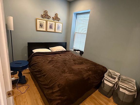 3rd image of 3115 N Ridgeway Ave #1