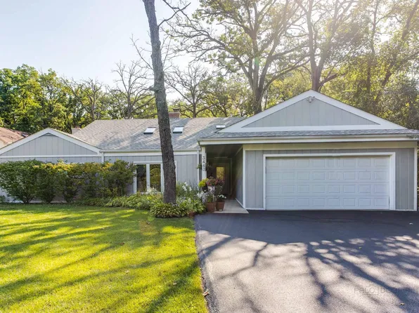 3443 Buena Rd, Highland Park, IL 60035