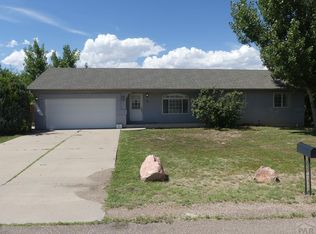 181 E Del Rio Dr, Pueblo West, CO 81007