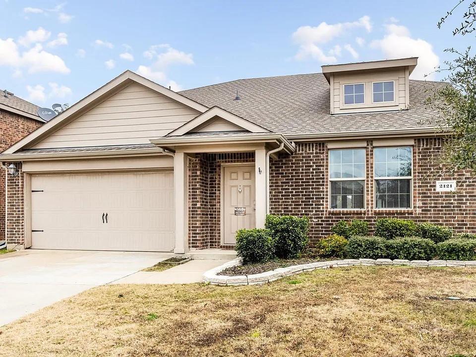 2121 Meadow View Dr
