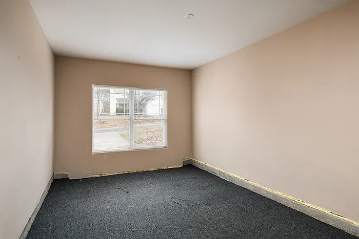 951 Grass Hollow Ct — Photo 38