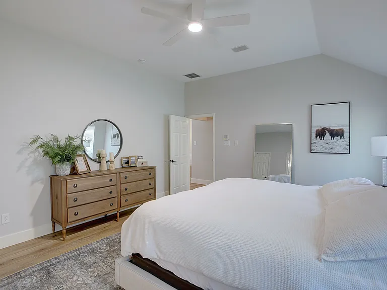 4117 Gazley Ln — Photo 16