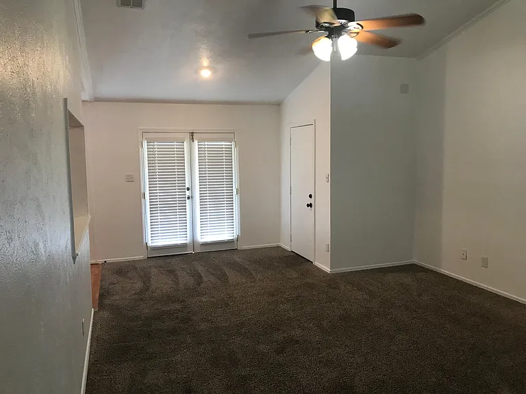 7408 Catamaran Dr — Photo 5