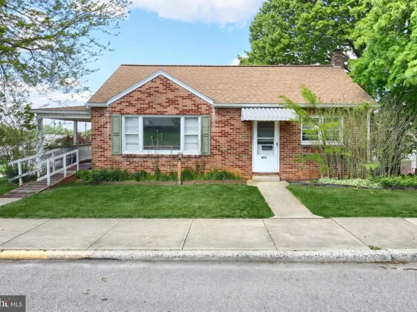 403 E Maple St, Dallastown, PA 17313
