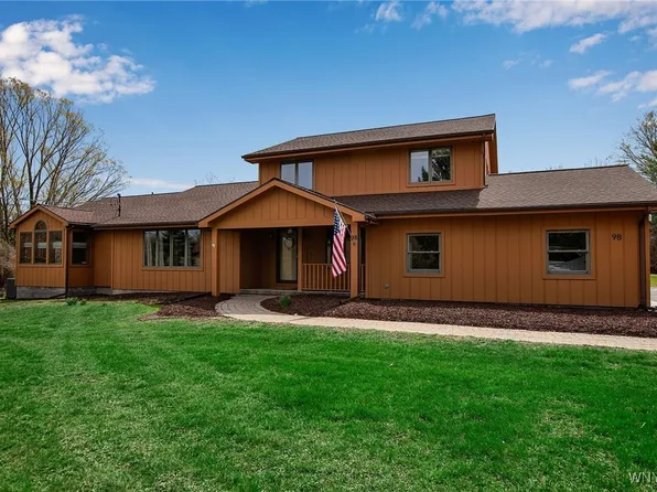 98 Boughton Hill Rd, Honeoye Falls, NY 14472