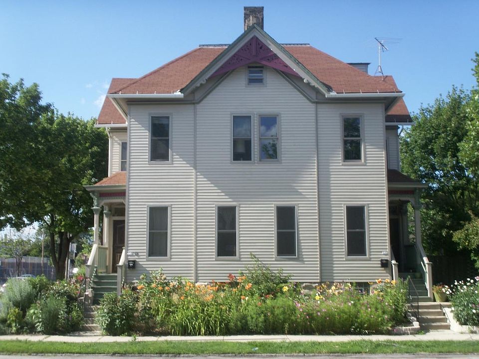 Unit is 2 stories on the right