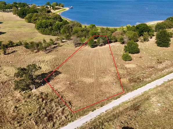 26 Anglers Point Dr, Emory, TX 75440