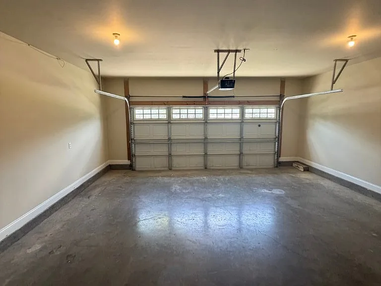 4406 Maximillion Cir — Photo 29
