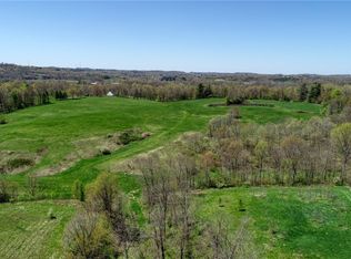 Sampson Rd, Cambridge, OH 43725