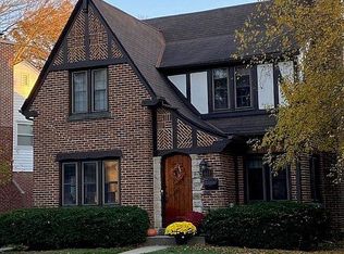619 E Birch Ave, Whitefish Bay, WI 53217
