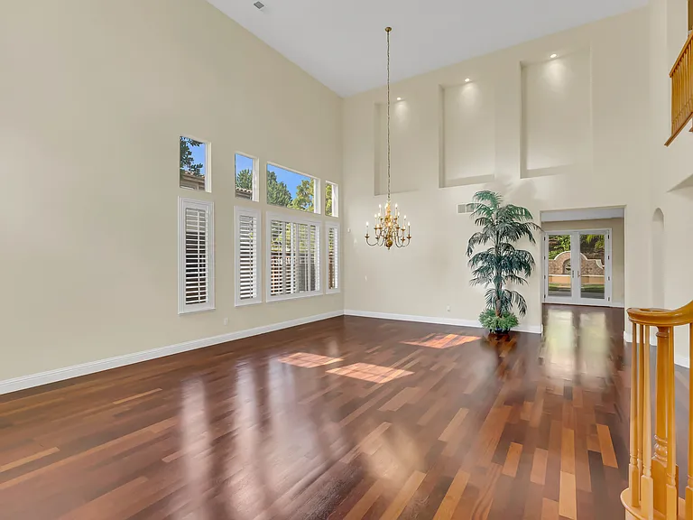 2144 Terrena Valley Dr — Photo 2