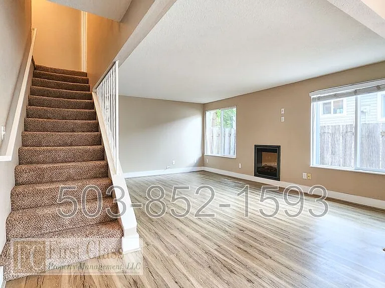 4319 SE 37th Ave — Photo 4