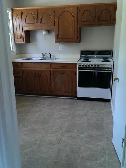 711 N College Ave #2 — Photo 5