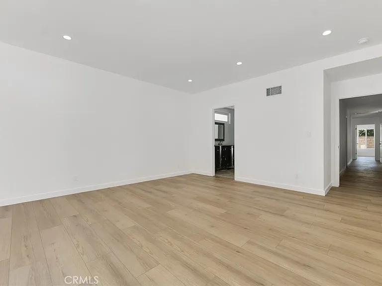 4316 Topanga Canyon Blvd — Photo 15