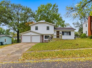 8826 Marty St, Overland Park, KS 66212