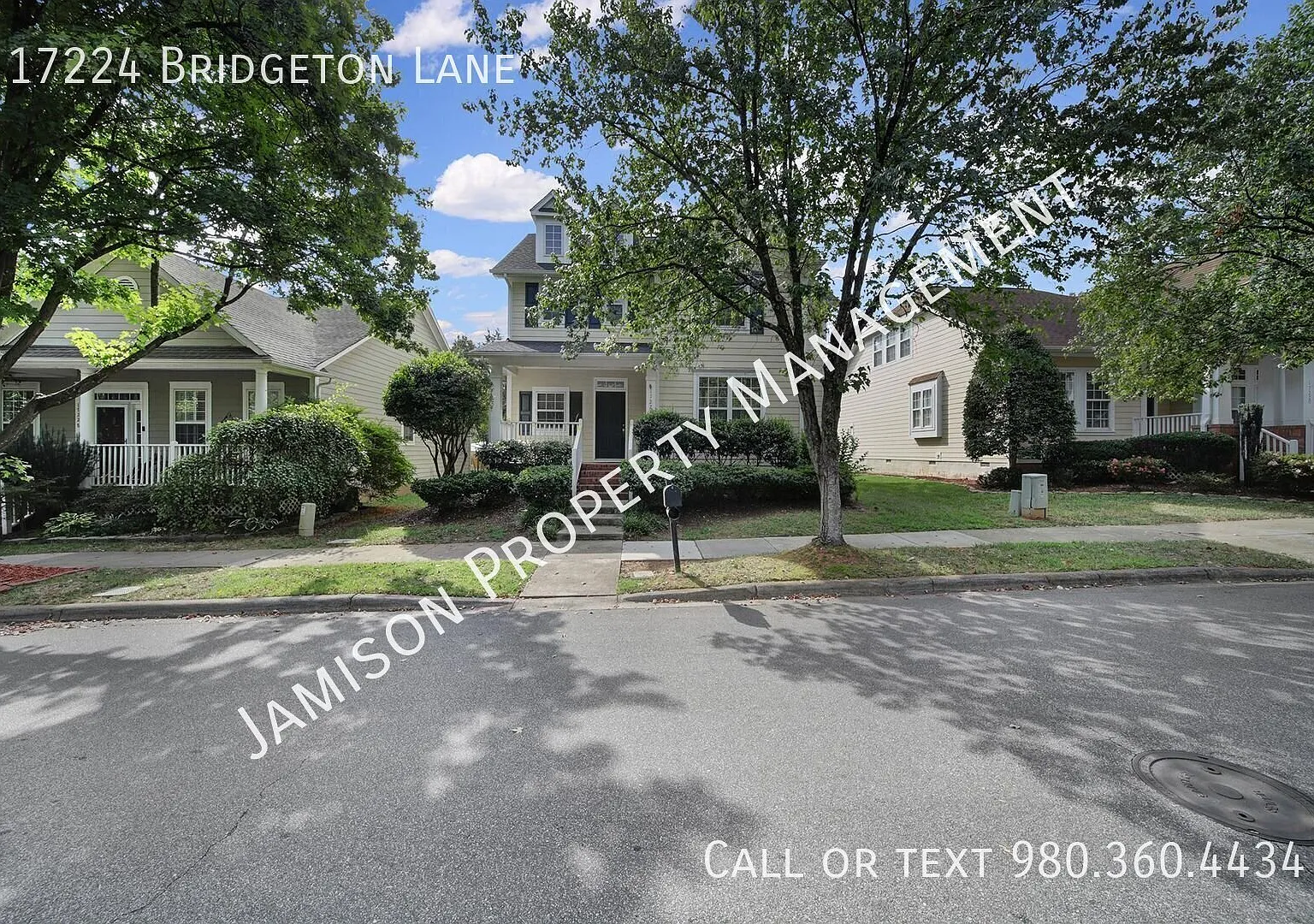Lovely 3 Bed 2.5 Bath Home in Huntersville! — Photo 1