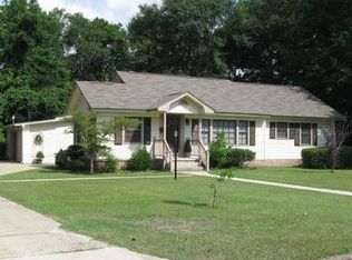 5013 Weems St, Moss Point, MS 39563