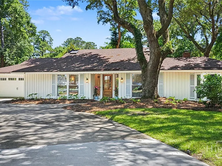 2 Blount Ln — Photo 1