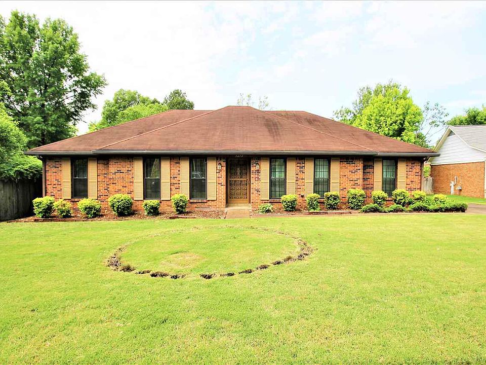 1st image of 3379 Summerhill Dr