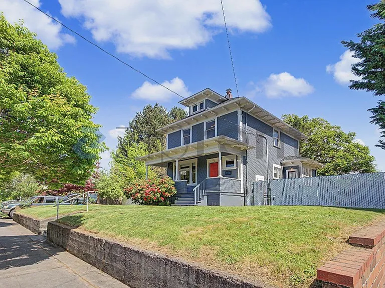 7820 N Van Houten Ave — Photo 2