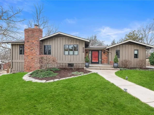 2720 Stratford Rd, Lawrence, KS 66049