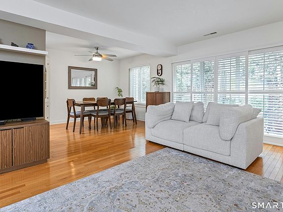 3rd image of 7 Glen Ridge #7