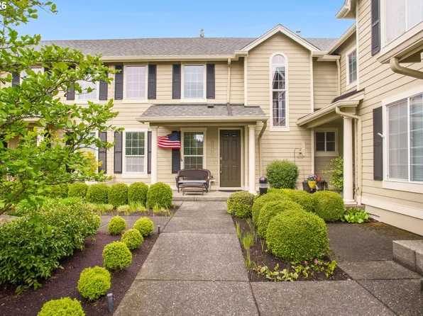 11617 SW Waterthrush Ter, Beaverton, OR 97007